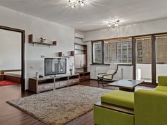 Grozavesti, Orhideea